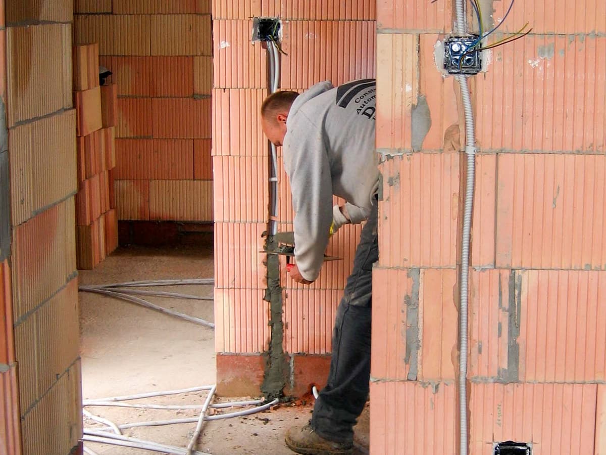 Elektroinstallationen & Verteilerkästen